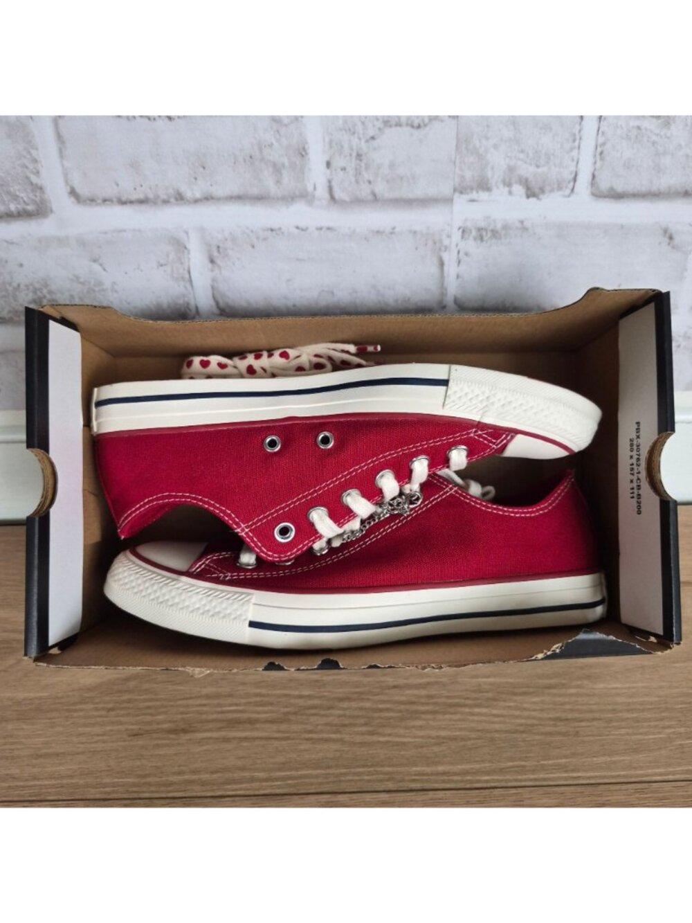 ✨Converse Chuck Taylor Valentines Day Low Sz 8 Womens Shoes Burgundy Red A19057C - Picture 7 of 11